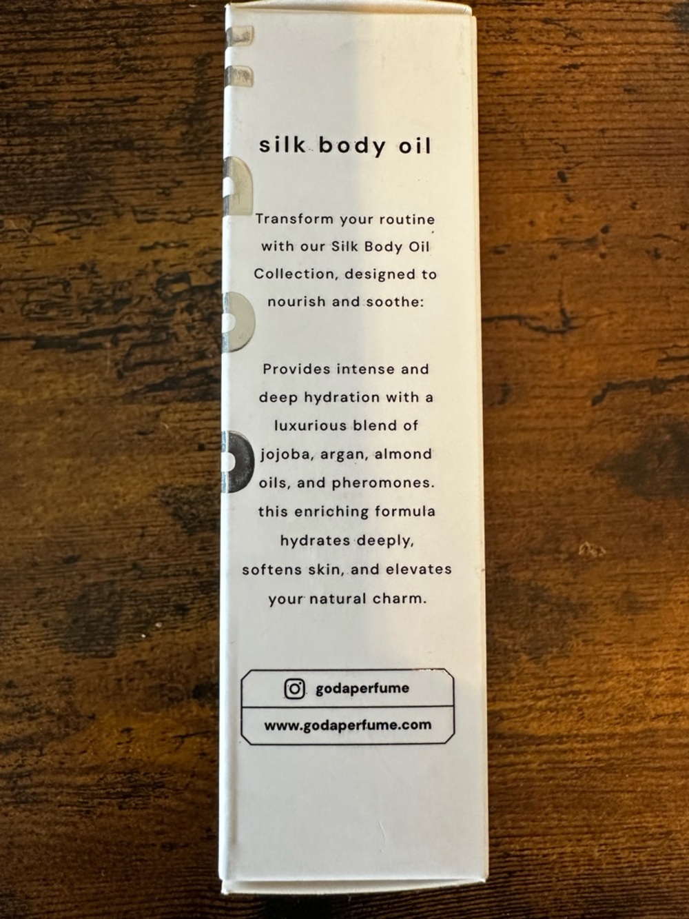 Goda Silk Body Oil & Perfume Set - Picture 4 of 9